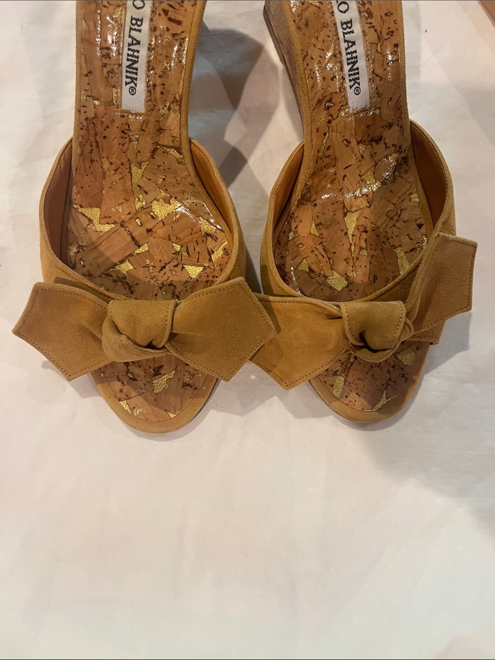 Manolo Blahnik Tan Suede Bow Cork Insole Slide Mules - Picture 7 of 7